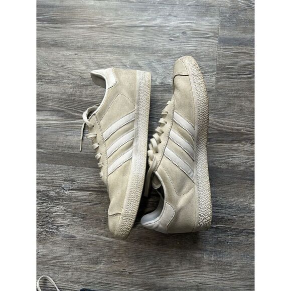 Size 9 - adidas Gazelle White Gold - Picture 3 of 5